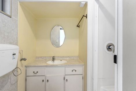 Photo of property in 2/427 Memorial Avenue, Burnside, Christchurch, 8053