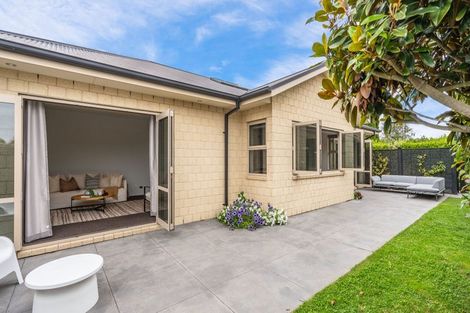 Photo of property in 5 Millpark Place, Northwood, Christchurch, 8051