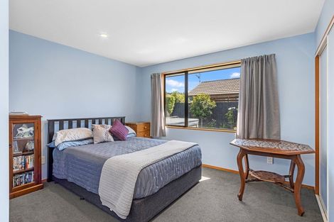 Photo of property in 142 Inwoods Close, Parklands, Christchurch, 8083