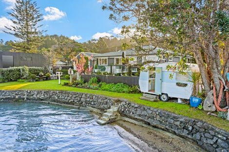 Photo of property in 399 Leigh Road, Whangateau, Warkworth, 0985