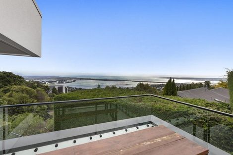 Photo of property in 2/11 Belleview Terrace, Mount Pleasant, Christchurch, 8081