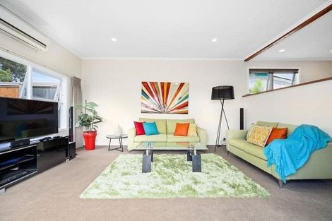 Photo of property in 1/8 Arrow Road, Forrest Hill, Auckland, 0620