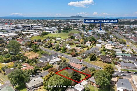 Photo of property in 37 Rosalind Road, Glenfield, Auckland, 0629