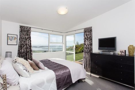 Photo of property in 4 Saint Remy Lane, Redcliffs, Christchurch, 8081
