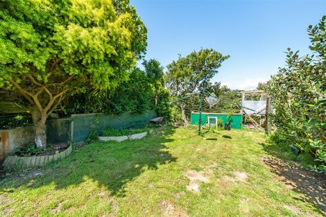 Photo of property in 34 Bassett Road, Johnsonville, Wellington, 6037