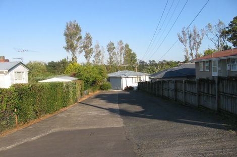 Photo of property in 1/542a Glenfield Road, Glenfield, Auckland, 0629