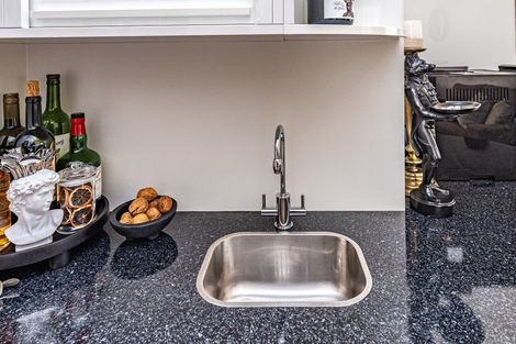 Photo of property in 19 Kent Road, Saint Johns Hill, Whanganui, 4501