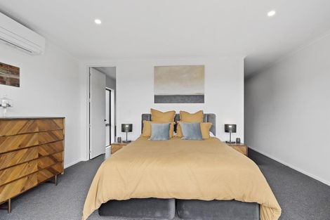 Photo of property in 229 Hillcrest Road, Wainui, 0931