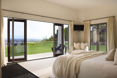 Photo of property in 151 Durham Drive, Havelock North, 4130