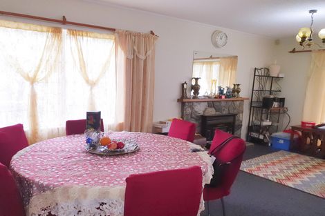 Photo of property in 15 Cargill Street, Papakura, 2110