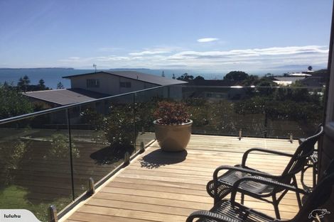 Photo of property in 2/35 Kowhai Road, Mairangi Bay, Auckland, 0630