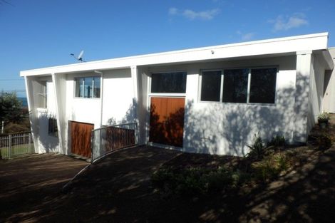 Photo of property in 1/28 Bournemouth Terrace, Murrays Bay, Auckland, 0630