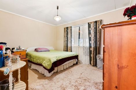 Photo of property in 4 Backhurst Grove, Massey, Auckland, 0614