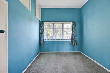 Photo of property in 35 Gladstone Street, Hawera, 4610