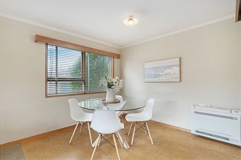 Photo of property in 12 Lomax Place, Islington, Christchurch, 8042