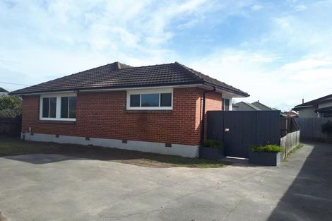 Photo of property in 1/113 Avonhead Road, Avonhead, Christchurch, 8042