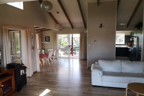 Photo of property in 19 Jay Court, Botany Downs, Auckland, 2010