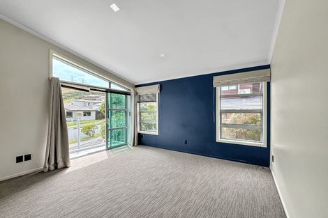 Photo of property in 74 Amesbury Drive, Churton Park, Wellington, 6037