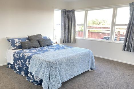 Photo of property in 4 Keats Place, Blockhouse Bay, Auckland, 0600