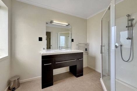 Photo of property in 74 Amesbury Drive, Churton Park, Wellington, 6037