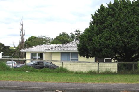 Photo of property in 58 Harmel Road, Glendene, Auckland, 0602