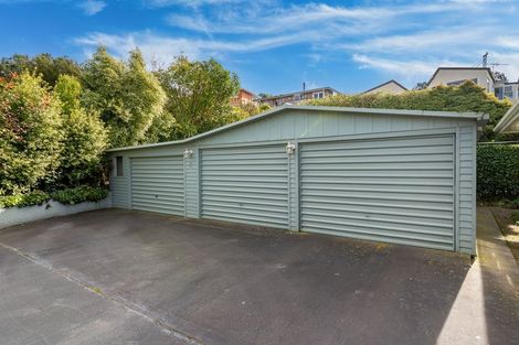 Photo of property in 21 Honeystone Street, Helensburgh, Dunedin, 9010