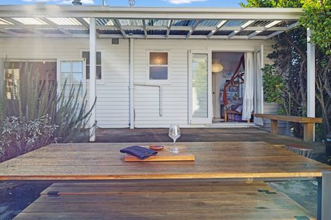Photo of property in 11 Rutherford Road, Marewa, Napier, 4110