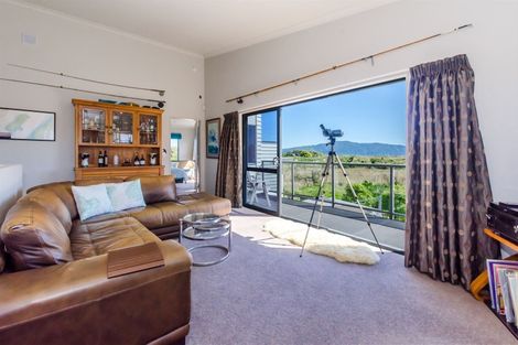 Photo of property in 9 Makora Road, Otaihanga, Paraparaumu, 5036