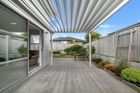 Photo of property in 3 Taikura Avenue, Red Beach, 0932