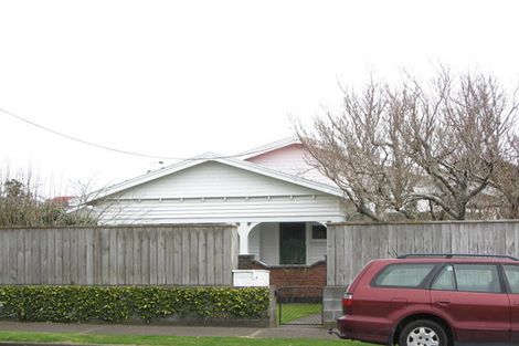 Photo of property in 6 French Street, Moturoa, New Plymouth, 4310