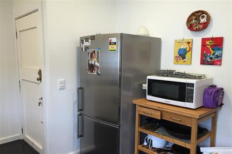 Photo of property in 6 Hathaway Avenue, Karori, Wellington, 6012