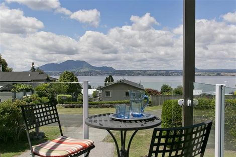 Photo of property in 14 Isobel Street, Acacia Bay, Taupo, 3330