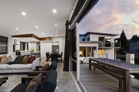 Photo of property in 497 Peninsula Road, Kelvin Heights, Queenstown, 9300