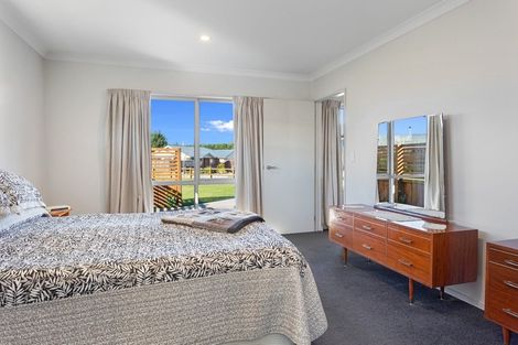 Photo of property in 5 Haydon Place, Amberley, 7410