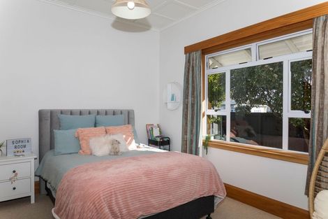 Photo of property in 5 Alexandra Street, Dannevirke, 4930