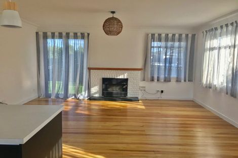 Photo of property in 5 Fitzroy Road, Fitzroy, New Plymouth, 4312