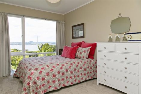 Photo of property in 14 Isobel Street, Acacia Bay, Taupo, 3330