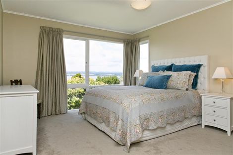 Photo of property in 14 Isobel Street, Acacia Bay, Taupo, 3330