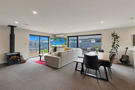 Photo of property in 30 Minerva Crescent, Woodend, 7610