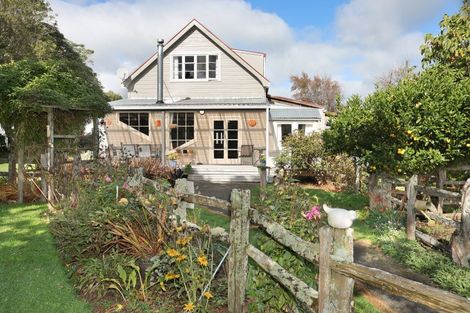 Photo of property in 6 Edwards Street, Kimbolton, Feilding, 4777