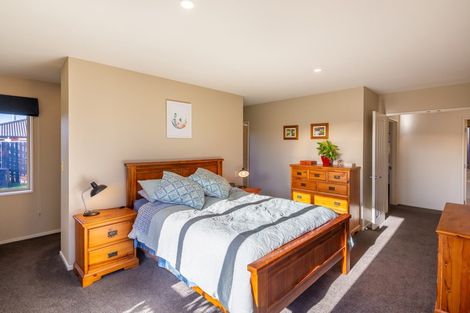 Photo of property in 12 Goldie Place, Rolleston, 7614