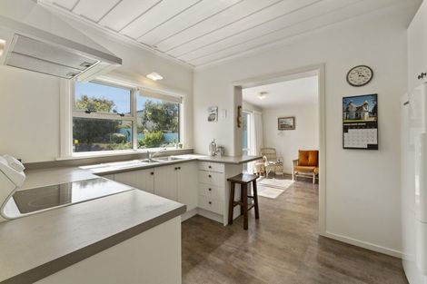 Photo of property in 67 Moana Street, Otaki Beach, Otaki, 5512