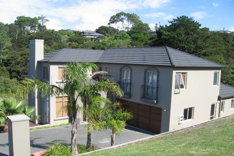 Photo of property in 74 Penguin Drive, Murrays Bay, Auckland, 0630