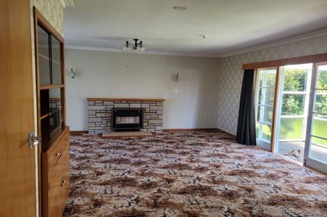 Photo of property in 31 Turakina Street, Merrilands, New Plymouth, 4312