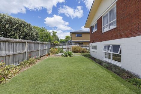 Photo of property in 3/10 Shakespeare Road, Milford, Auckland, 0620