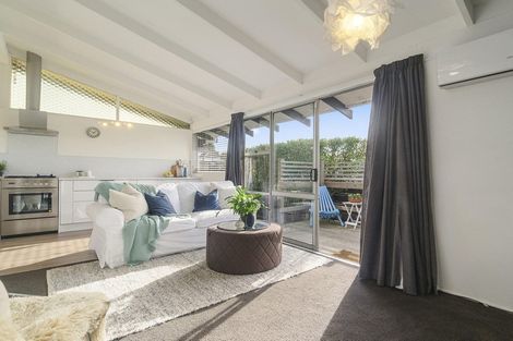 Photo of property in 1/2 Finlow Drive, Te Atatu South, Auckland, 0610