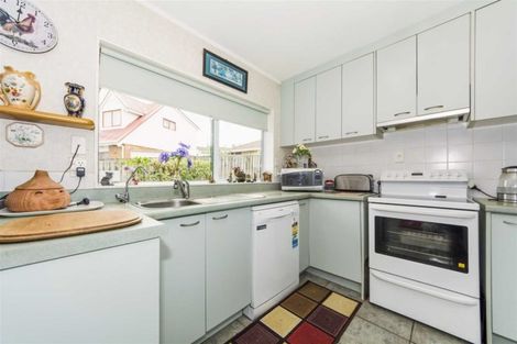 Photo of property in 10 Gala Place, Henderson, Auckland, 0612