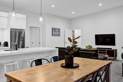 Photo of property in 17 Victoria Street, Hawera, 4610