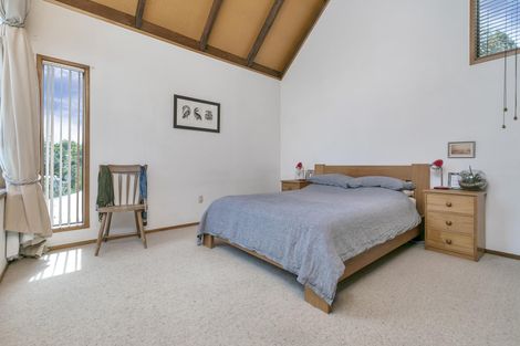 Photo of property in 25 Jacaranda Avenue, Beach Haven, Auckland, 0626