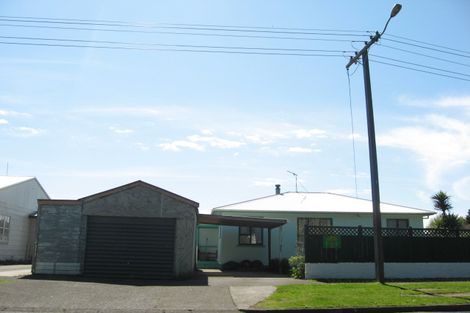 Photo of property in 21 Atiawa Street, Glen Avon, New Plymouth, 4312